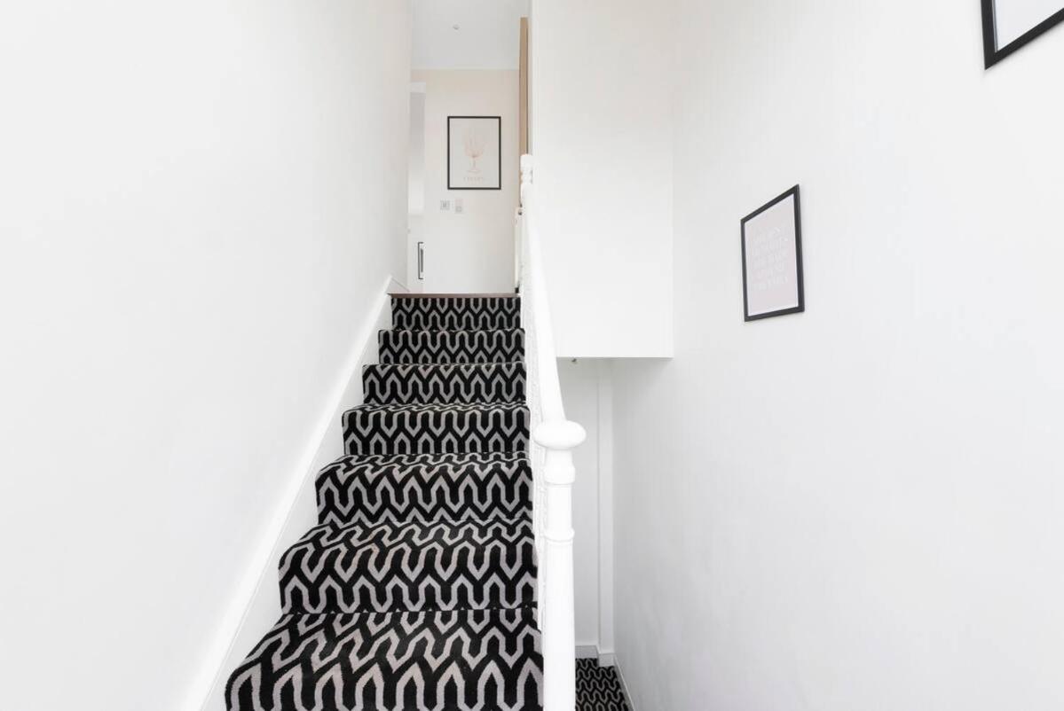 Appartamento Gillespie Road By Morethanstays